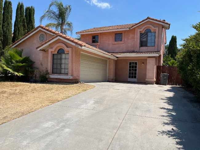 Building Photo - 39760 Rustic Glen Dr