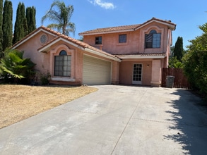 Building Photo - 39760 Rustic Glen Dr