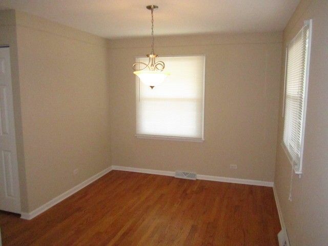 Building Photo - Nicely updated 3 bedroom Ranch