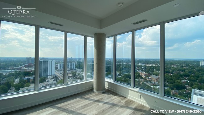 Photo du bâtiment - 15 Wellington St S