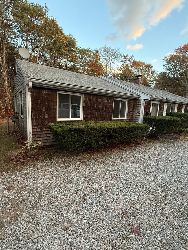 Building Photo - 206-208-208 Higgins Crowell Rd