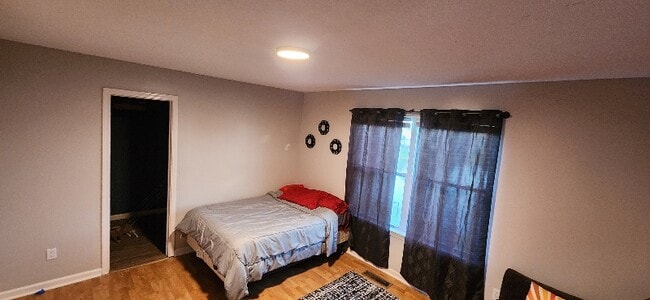 Building Photo - 2339 Valley Creek W Ln