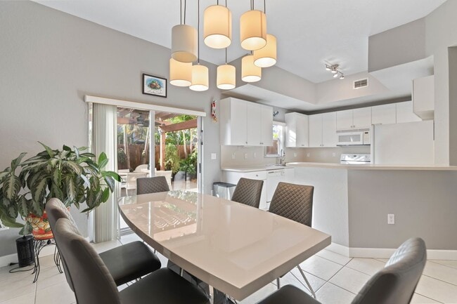 Foto del edificio - 8888 SW 223rd Terrace