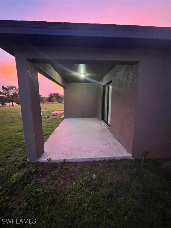 Foto del edificio - 742 Ctr Lk St