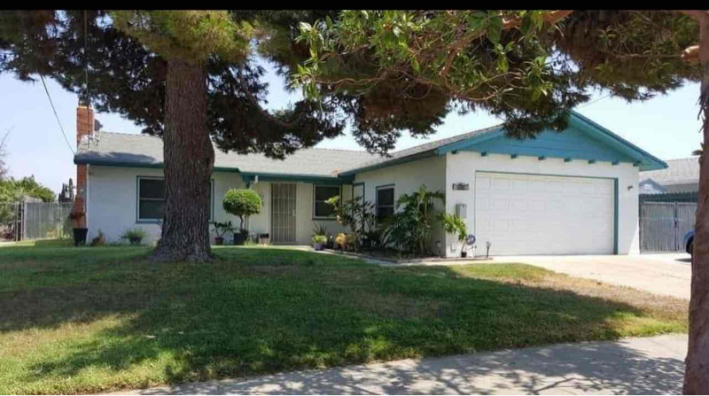 Primary Photo - 1529 Larwood Rd
