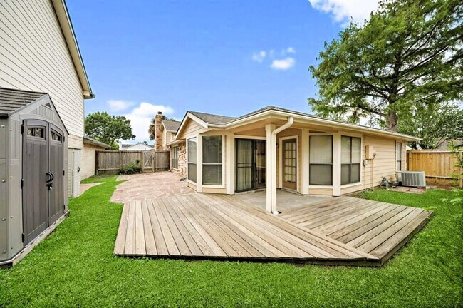 Foto del edificio - 12710 Meadway Ct