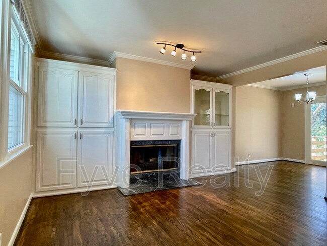 Building Photo - 4433 Juneau Dr