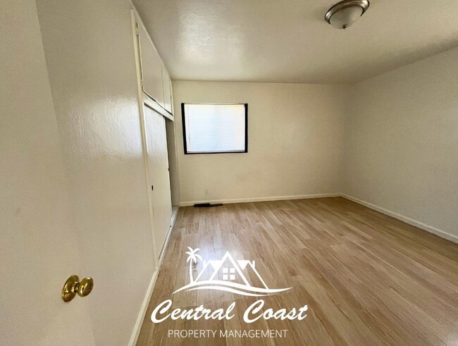 Foto del edificio - 0 E Foster Rd