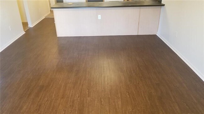 Foto del edificio - 820 W Piedmont Pl