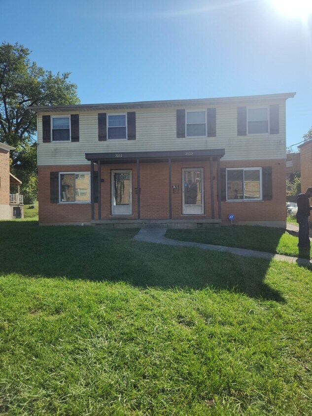 3113 Westbrook Dr, Cincinnati, OH 45238 Townhome Rentals in