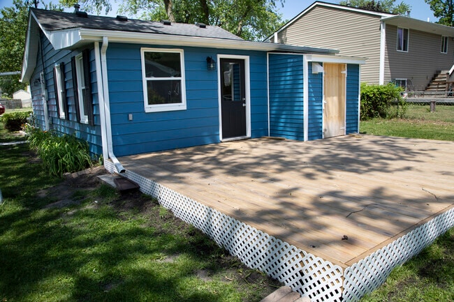 back deck - 9024 Garfield Dr