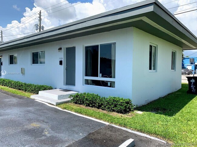 Building Photo - 14154 SW 88th Ave