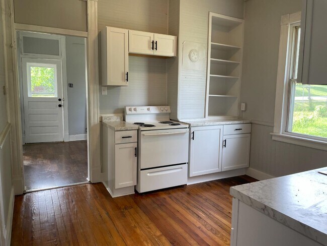 Foto del edificio - 2358 Sackett St