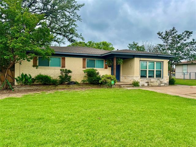 Foto del edificio - 611 Crestview Dr