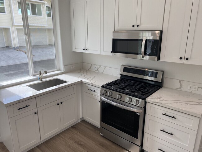 Foto del edificio - 2012-2014 Elson Wy