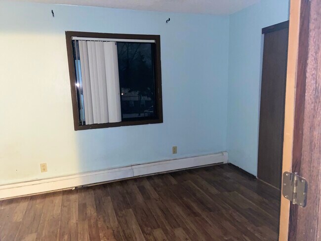 Foto del edificio - 7126 72nd Ln N