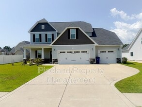 Building Photo - 147 Stafford Ave