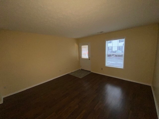 Building Photo - 6027 Brice Park Dr
