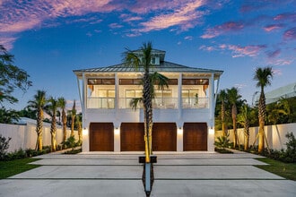 Building Photo - 909 Bond Way