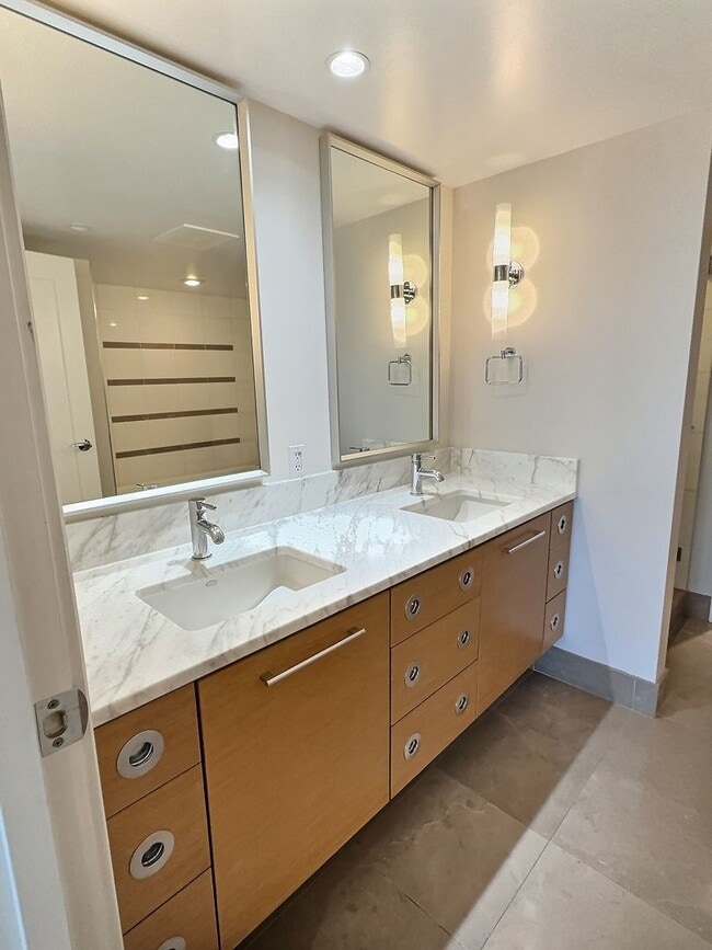 Building Photo - Luxurious One-Year Rental in the Heart of Kaka‘ako – with  Resort Amenities