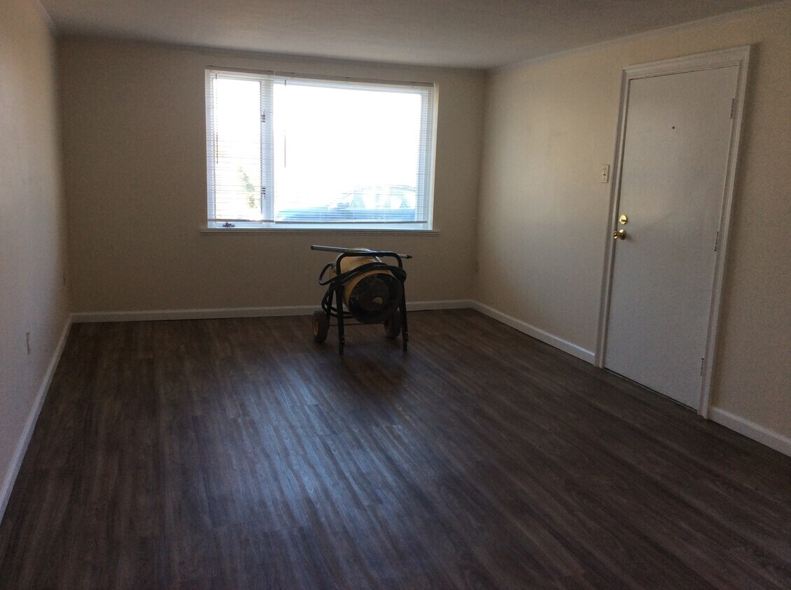 1210 Moffett Ter Unit lower, Harrisonburg, VA 22801 Apartments in