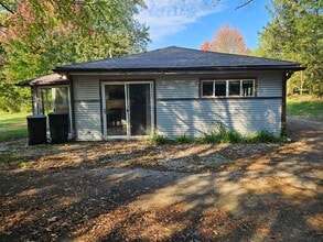 Building Photo - 122 Haman Rd