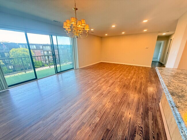 Foto del edificio - 1006 Paradise Rd