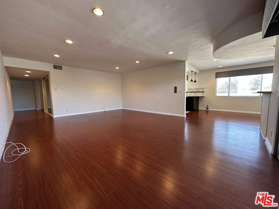4445 Cartwright Ave Unit 315, Los Angeles, CA 91602 Condo for Rent in