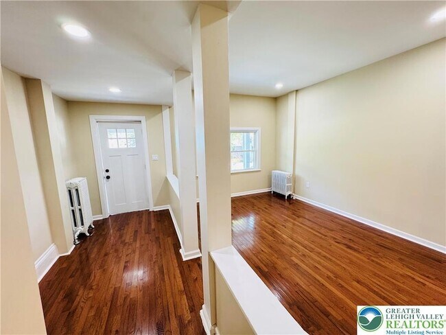 Foto del edificio - 58 N 7th St