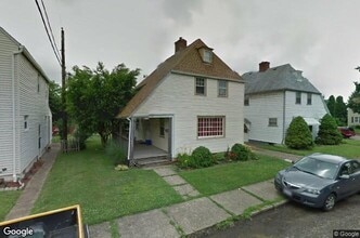 Building Photo - 1390 Ivydale Ave SW