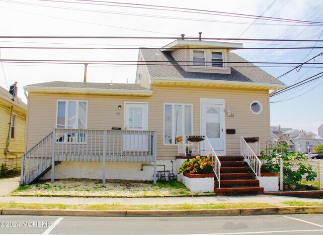 Building Photo - 133 Franklin Ave