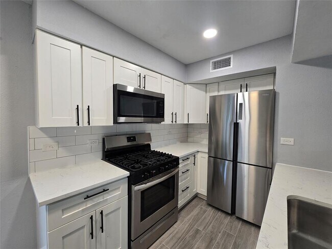 Foto del edificio - 2504 Manor Cir