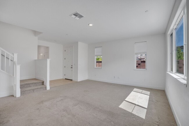 Building Photo - 3434 Sassafras Way