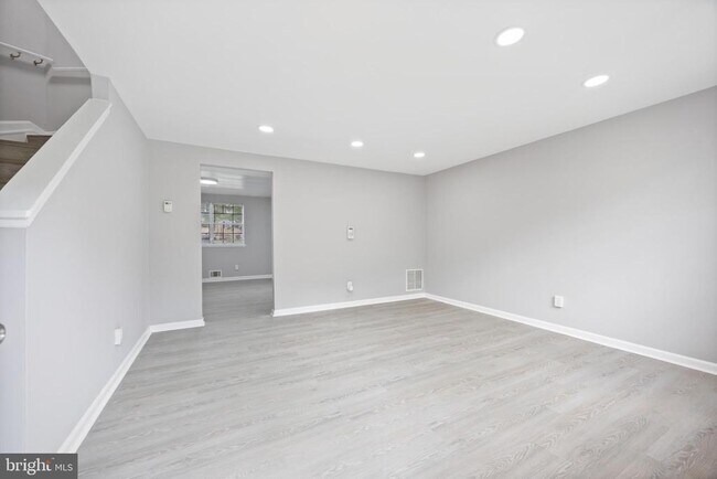Foto del edificio - 5901 Schering Rd
