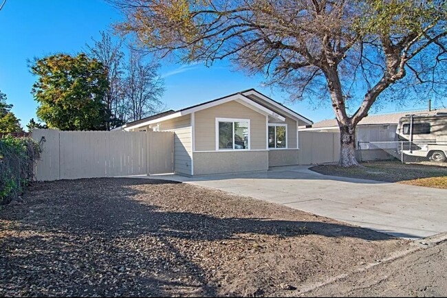 Foto del edificio - 8069 Darryl St