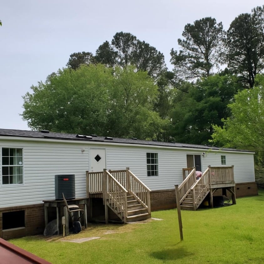 Foto del edificio - 8192 Bing Hill Rd