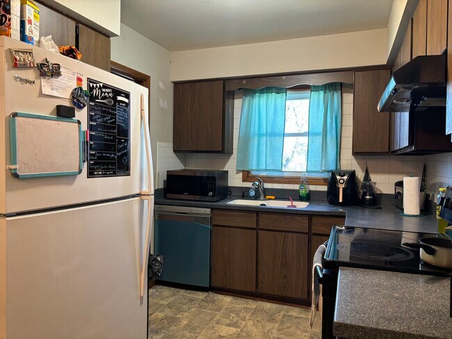 Building Photo - 4315 Dwight Dr