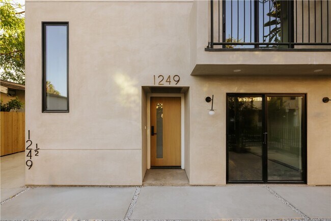 Foto del edificio - 1249 Seward St