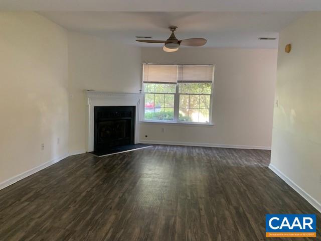 Foto del edificio - 160 Buttercup Ln