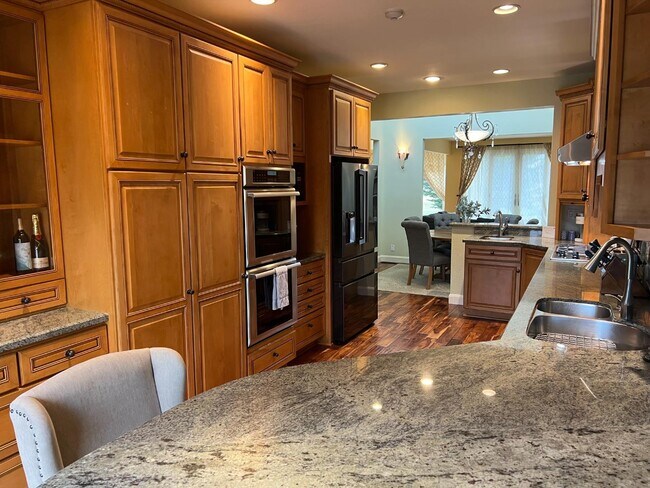 Foto del edificio - 2317 Winged Foot Rd