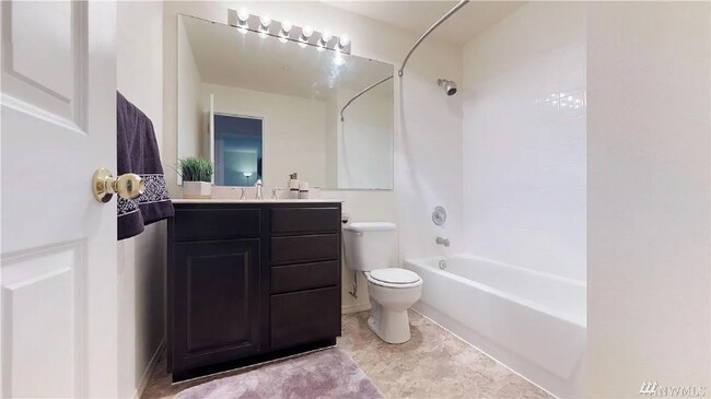 Foto del edificio - 18501 SE Newport Way