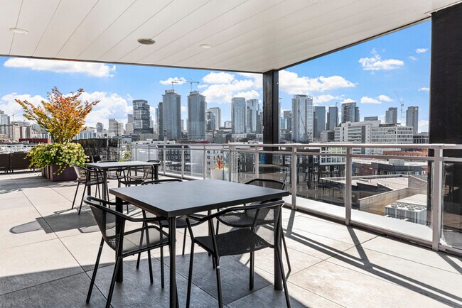 Building Photo - 624 Yale Apartments