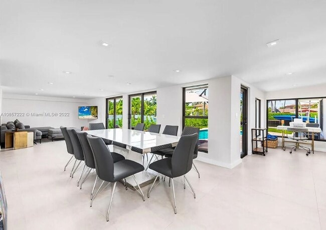 Building Photo - 536 Hibiscus Dr