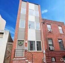 Building Photo - 513 Manton St