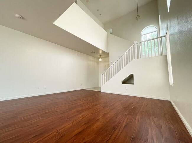 Foto del edificio - 5936 Wood Petal St