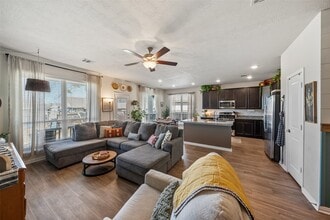 Building Photo - 11947 Sunshine Park Dr N