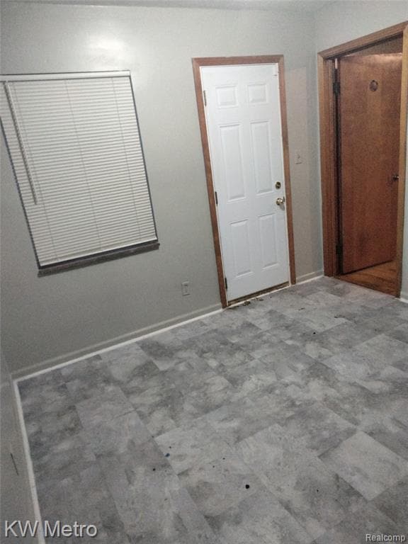 Foto del edificio - 6154 Woodhall St