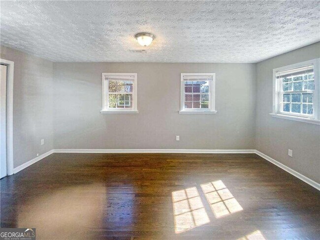 Building Photo - 3168 Canary Ct