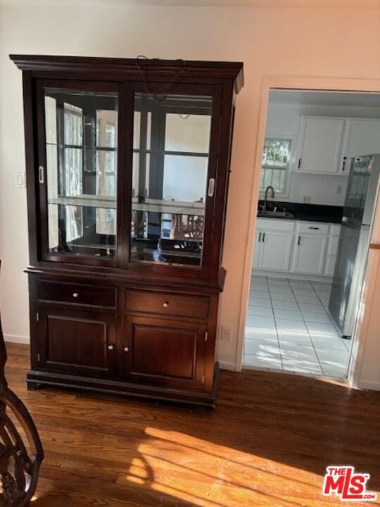 Building Photo - 1439 Rexford Dr