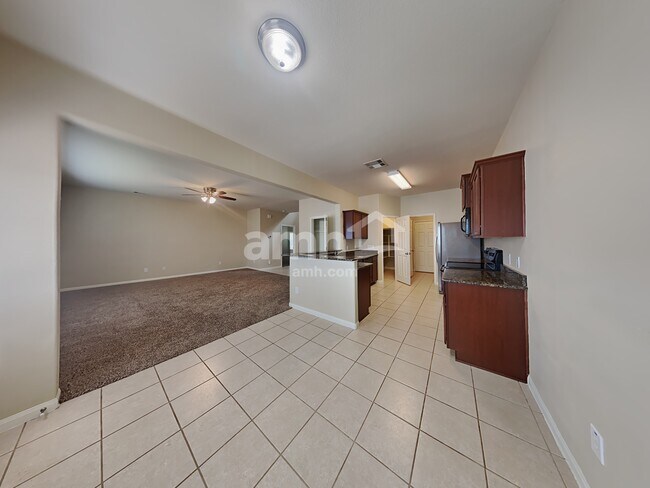 Foto del edificio - 31023 E Lost Creek Blvd